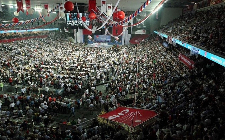 Կը շարունակուի քաղաքական ալեկոծումը